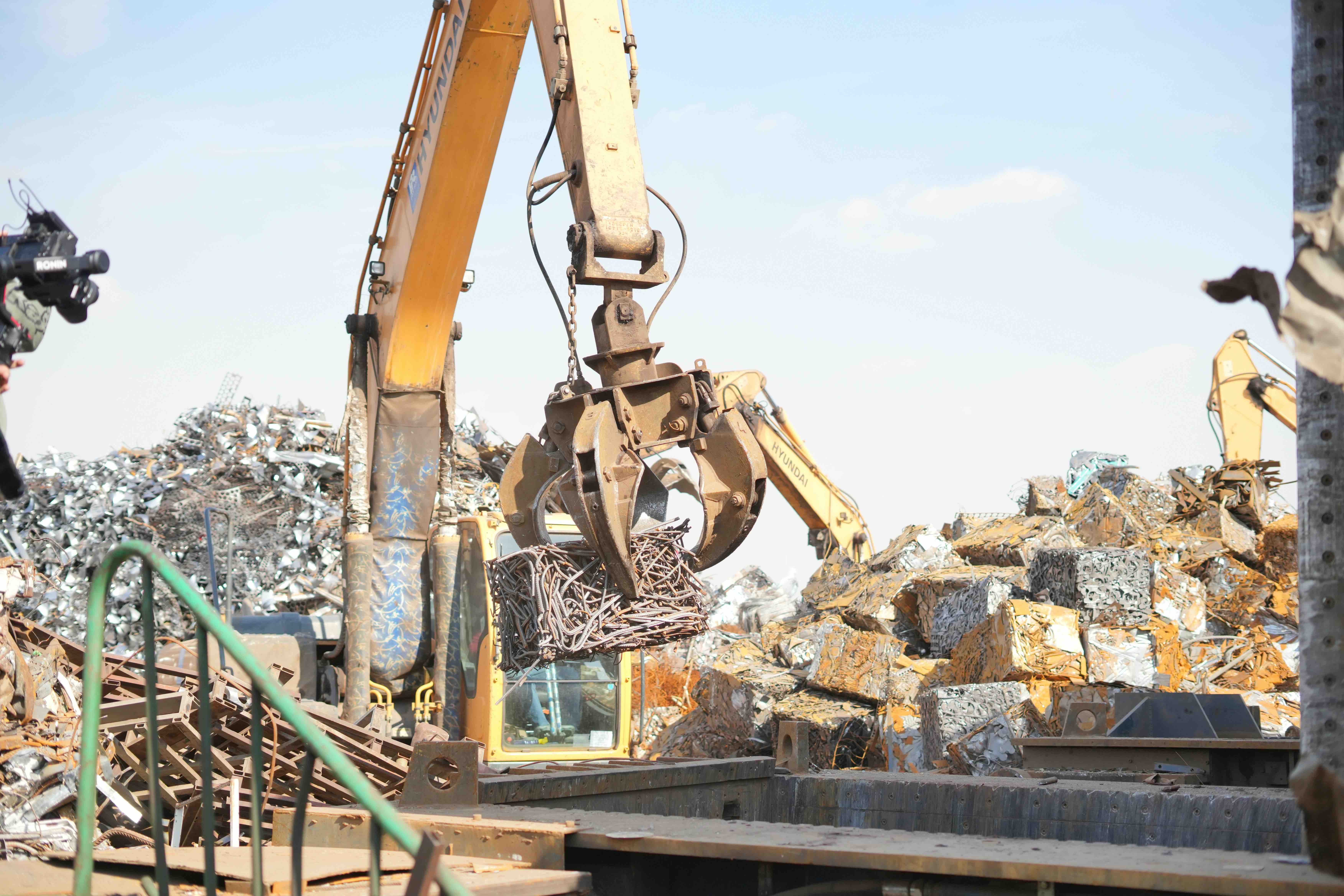 Scrapyard hero